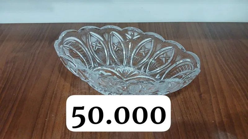 Xrustal vazalar xar xil