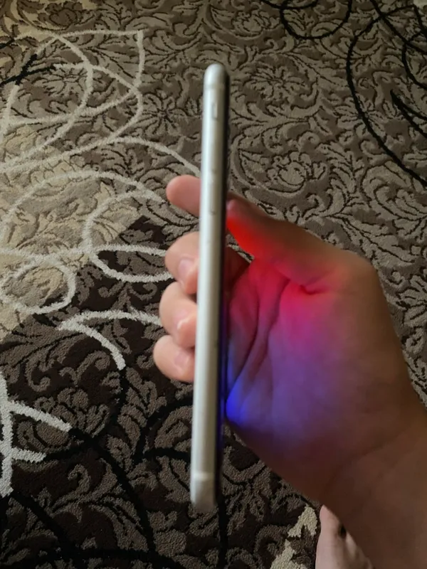 Apple se2020 white 128 gb 7