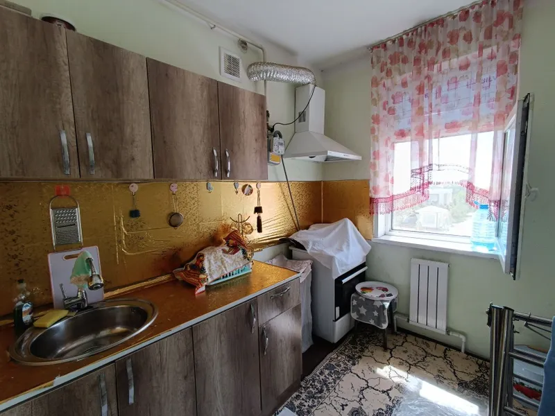 2/3/3 сотилади 42м² 5 2/3/3 сотилади 42м² 5