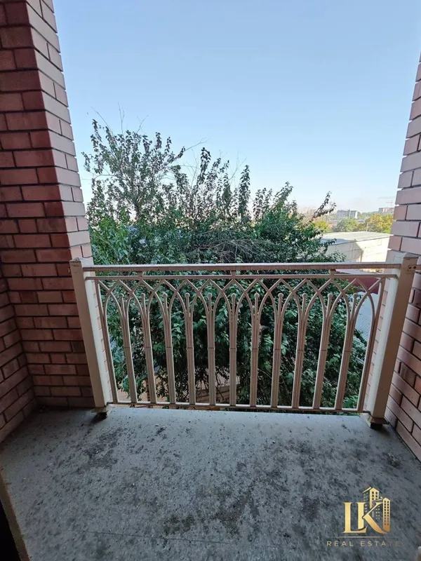 Продаётся 3-комнатная квартира в ЖК Parkent Avenue (кирпичный новострой) 9