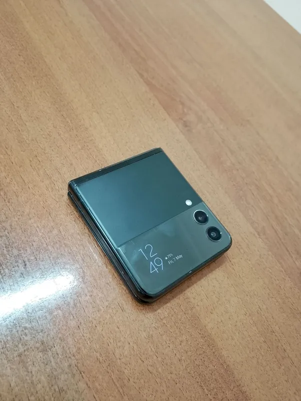Samsung Galaxy Z Flip 3 5g — фото 2