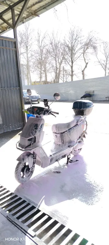 Skuter elektra yadea