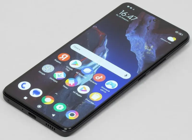 Poco F5 Pro 12/512 ideal