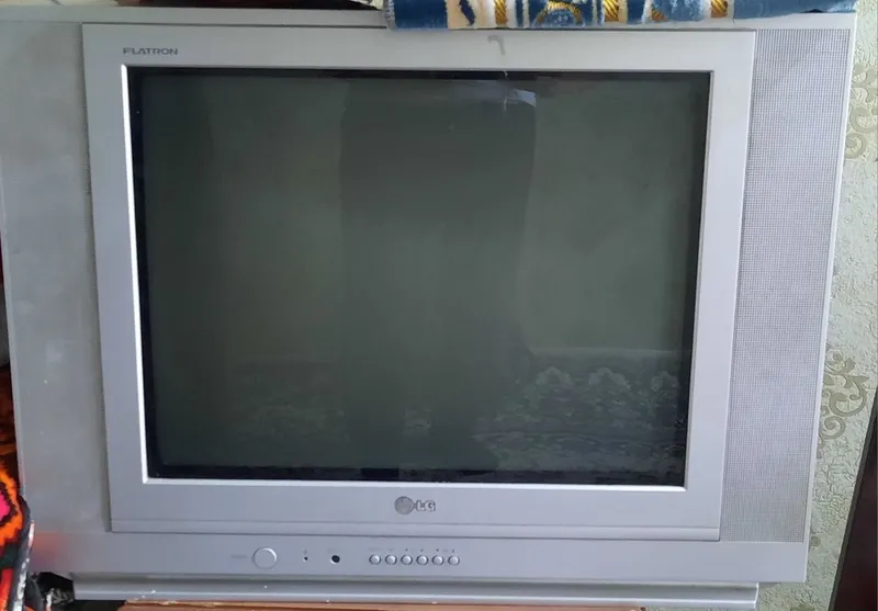 LG televizor sotiladi