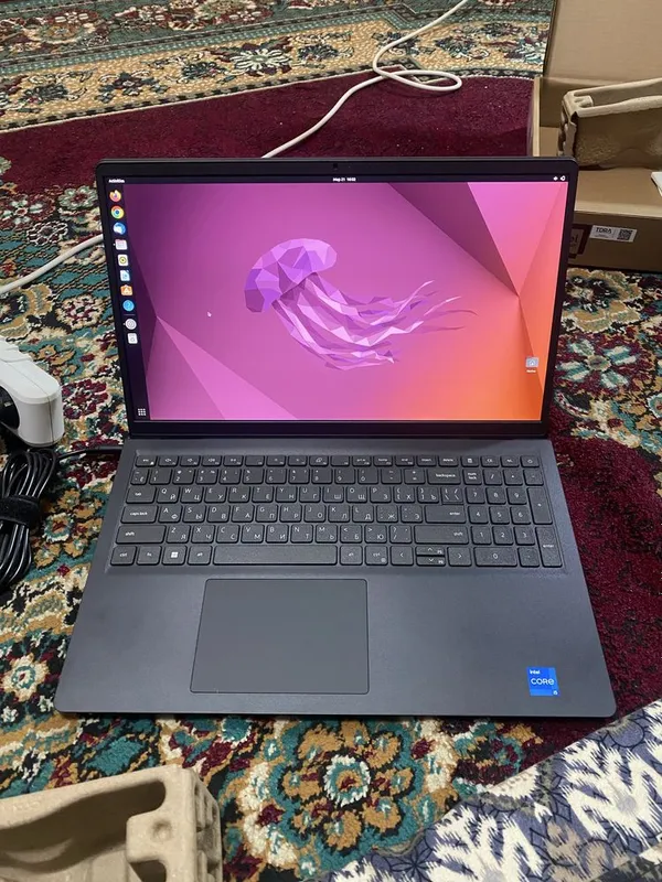 DELL Vostro 15 3530 Intel i5
