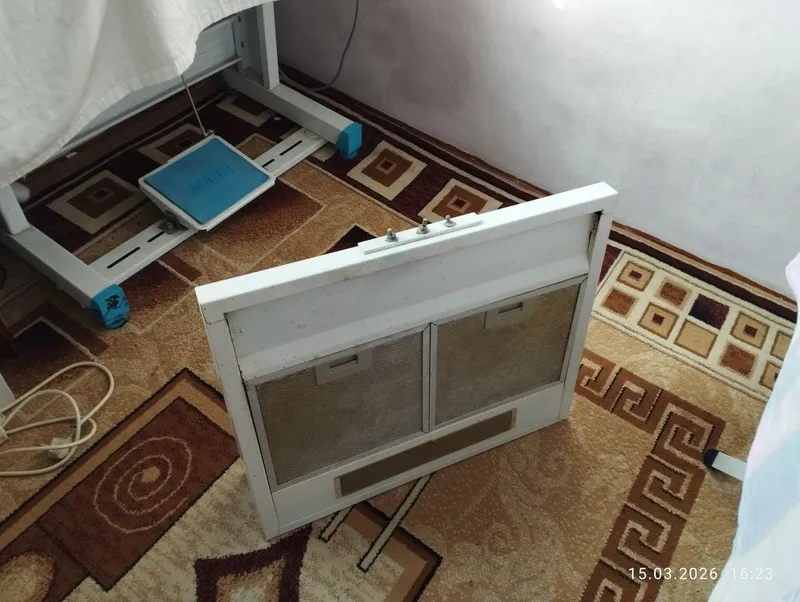 Продам вытяжку для кухни