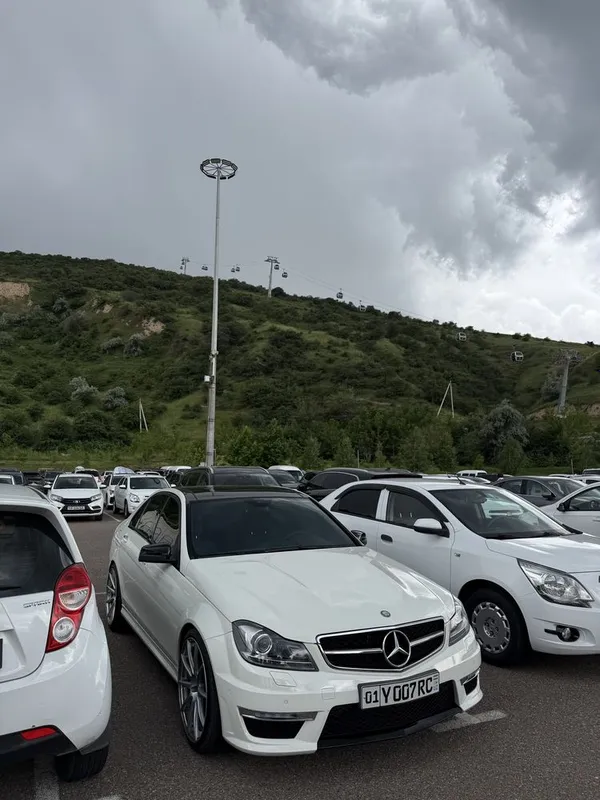 Мерседес w204 с63 бодикит 1 Мерседес w204 с63 бодикит 1