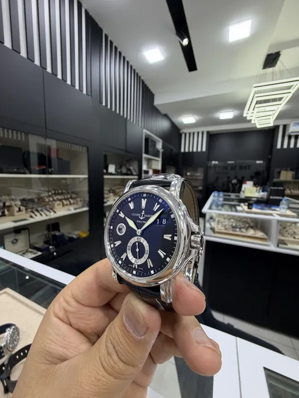 Ulysse Nardin Executive Dual Time 3