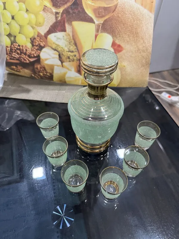 Графин с рюмками цветное стекло 1