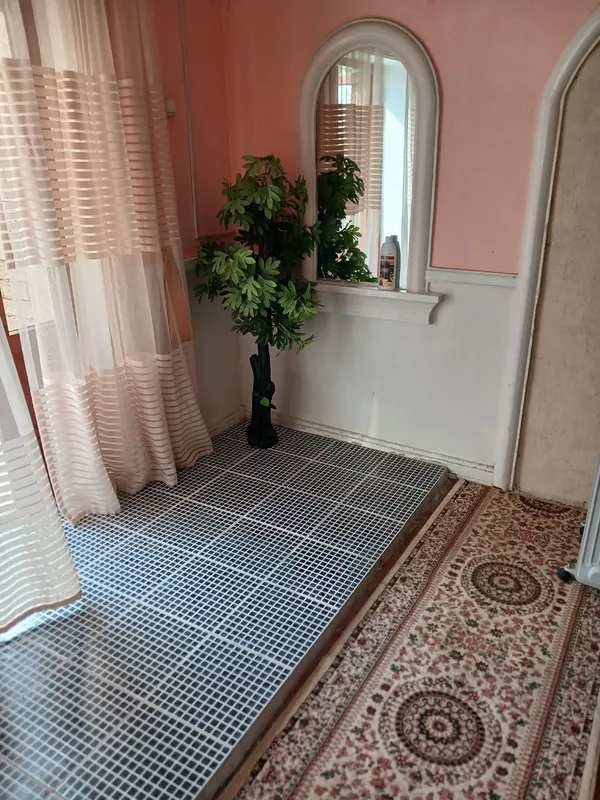 Hovli sentrdan sotiladi 2 Hovli sentrdan sotiladi 2