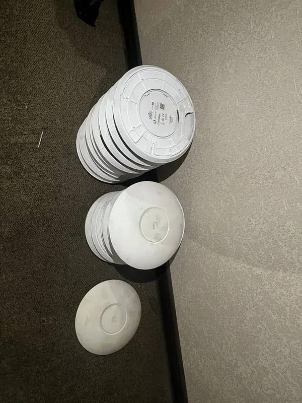 Ubiquiti UniFi AP AC Pro UAP-AC-PRO) Wi-Fi точка доступа | 14 шт | Б/У 2