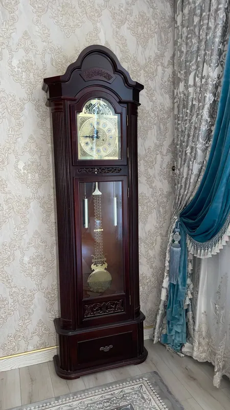 Напольные часы 1