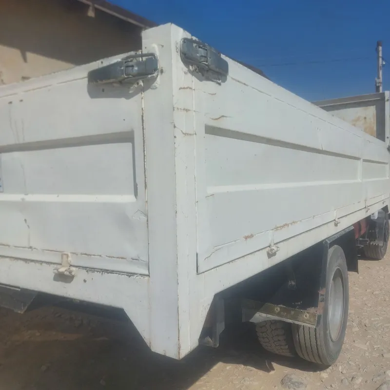 Bort sotiladi isuzuniki hama joya juda yaxshi — фото 2