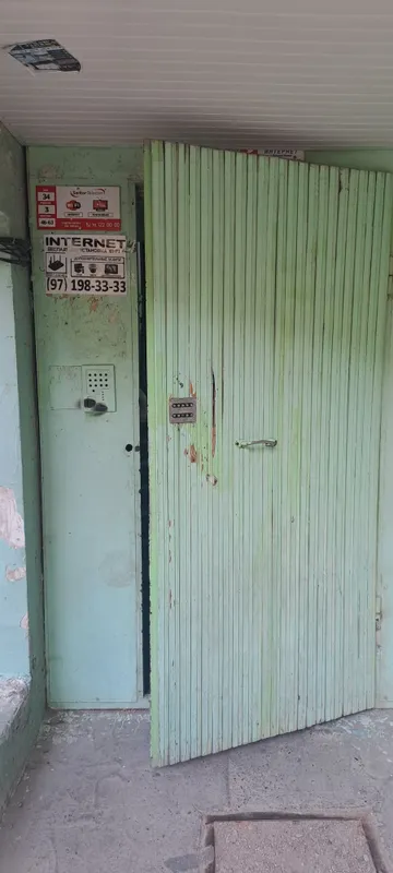 Pod’yezd eshigi 2 Pod’yezd eshigi 2