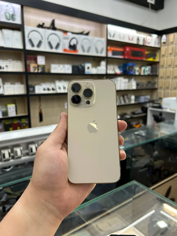iPhone 13 Pro iPhone 13 Pro