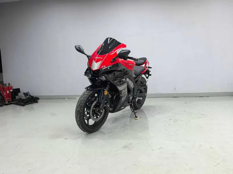 DUGATTI 400cc (Weisenike) Injector 5