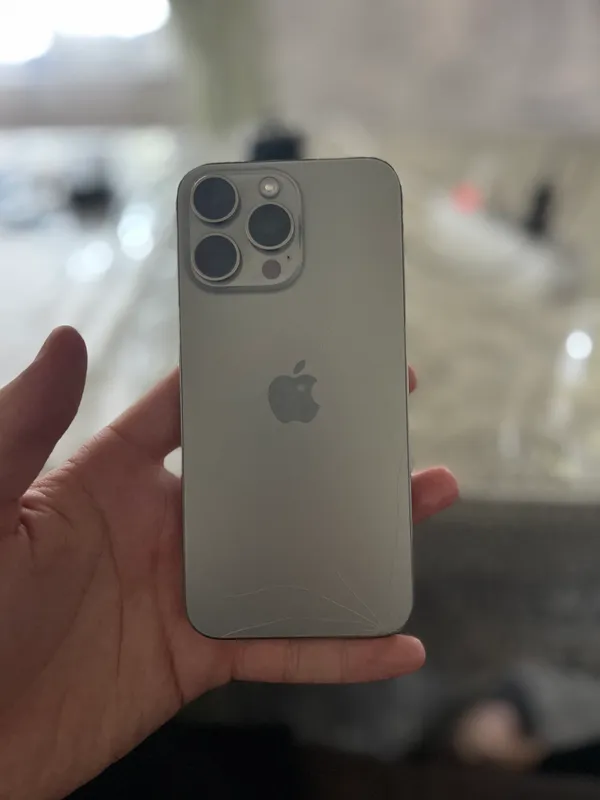 750$  Iphone15ProMax LL/A 256/84 радной