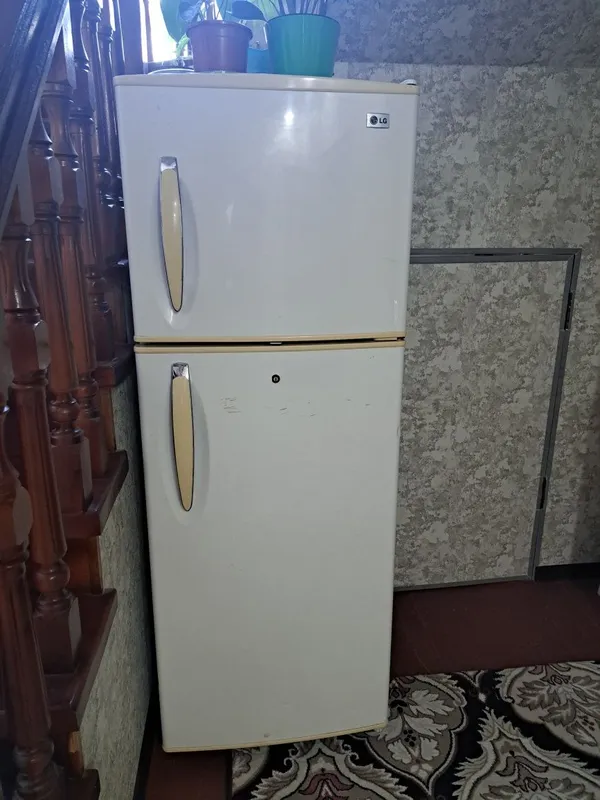 LG холодилниги сатылады