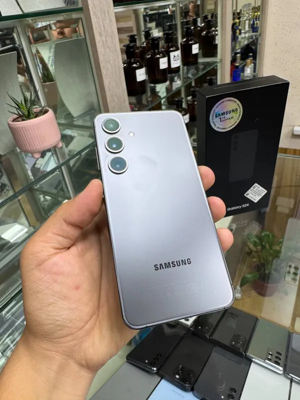 Samsung S24