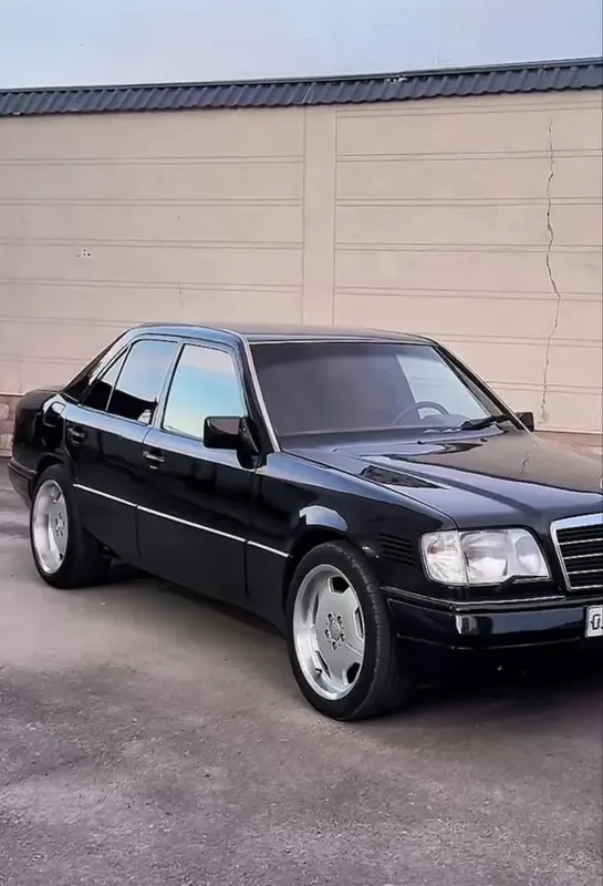 W124 Mers 1993 yil 104 mator 3,2 l 1