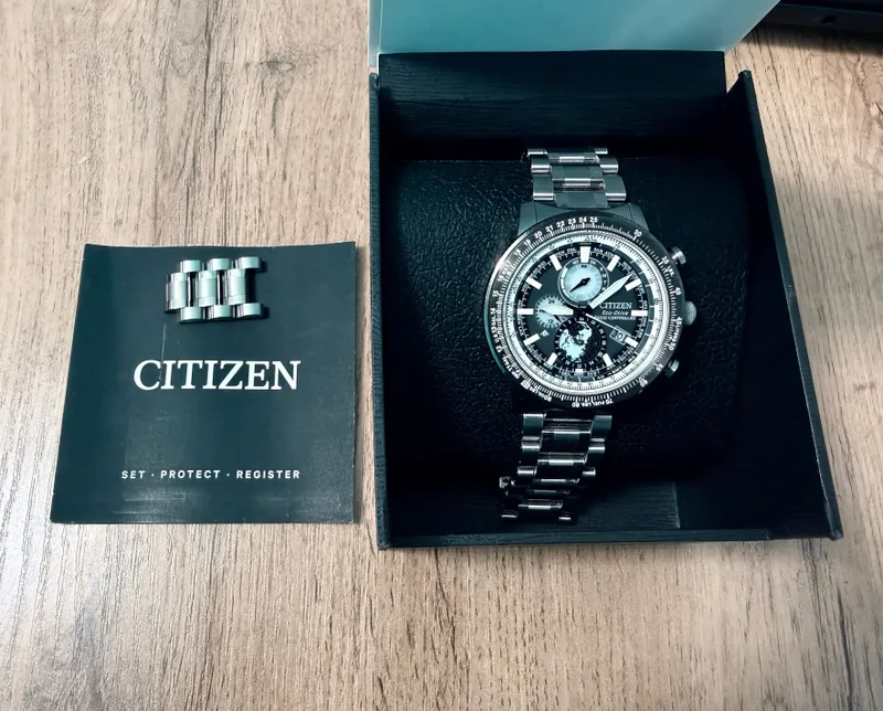 CITIZEN Eco-Drive Geo Trekker — фото 1