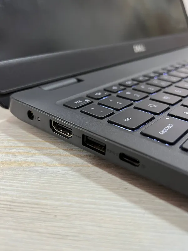 Dell Latitude i5 | 512GB SSD | Touchscreen | Идеал 5 Dell Latitude i5 | 512GB SSD | Touchscreen | Идеал 5