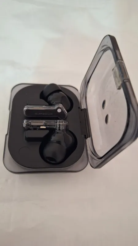Nothing EarBuds Sotiladi 3