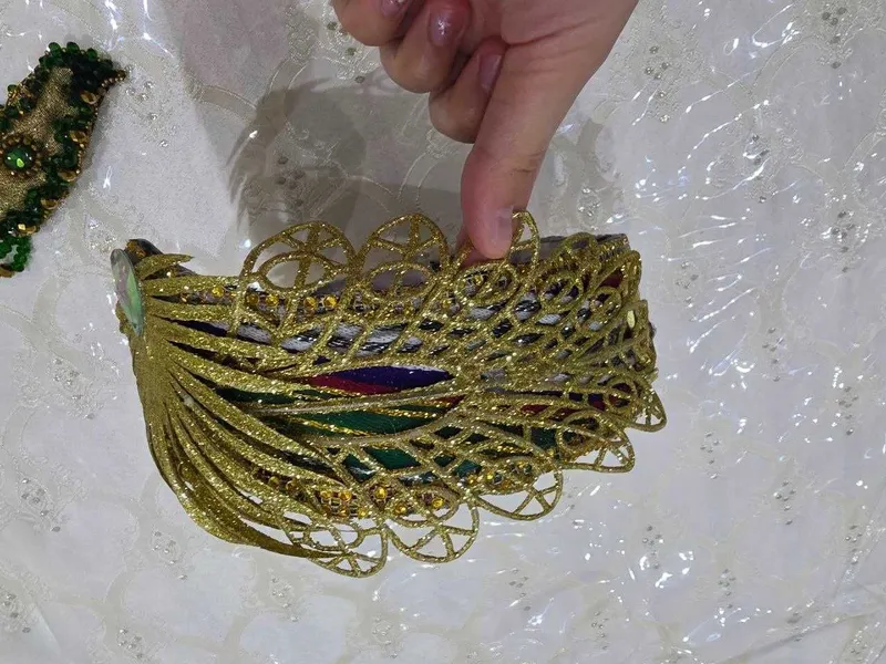 Hashamatli milliy ayollar kamzuli + aksessuarlar 4 Hashamatli milliy ayollar kamzuli + aksessuarlar 4