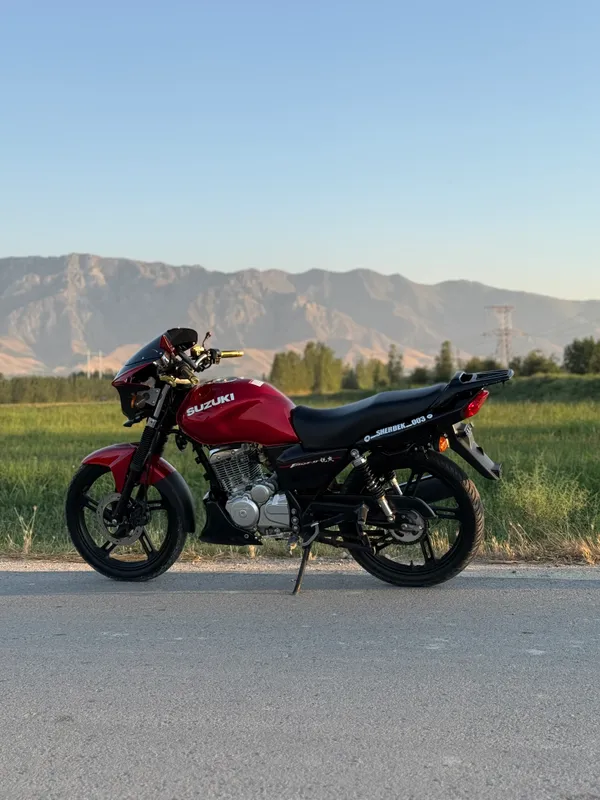 Suzuki EN125-2A 3