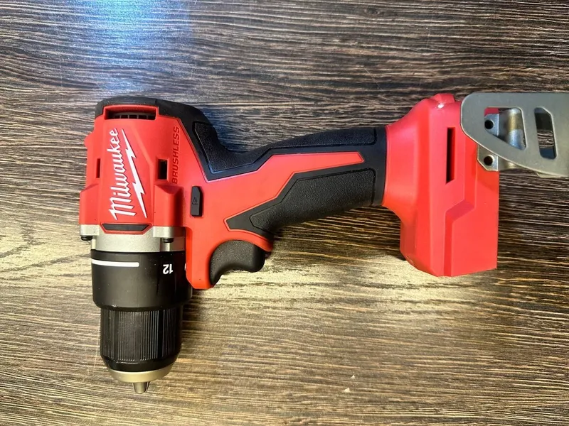 Milwaukee M18 shrupavyort