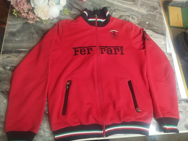 продаю свою феррари футболку оригинальную 2 продаю свою феррари футболку оригинальную 2
