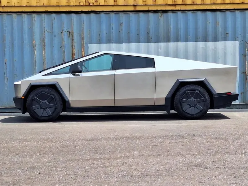 Tesla cybertruck — фото 1