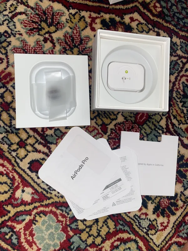 Коробка AirPods 2 Коробка AirPods 2