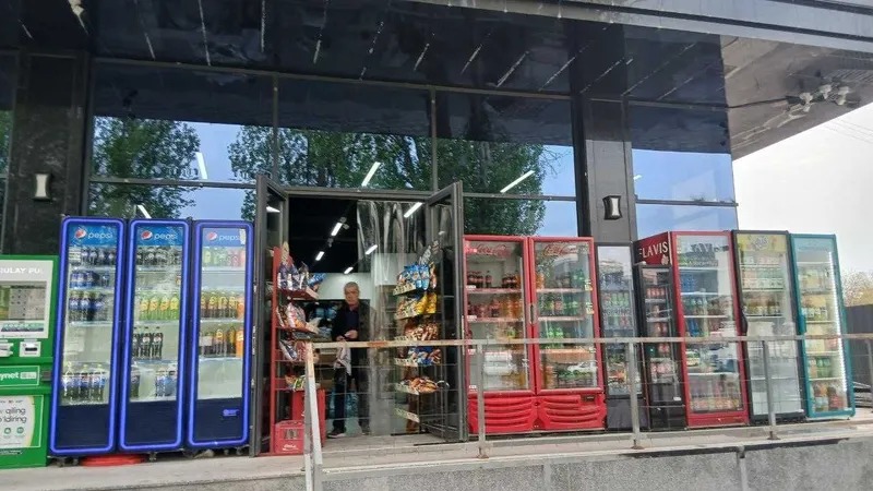 Oziq ovqat dolonidan go'sht rastasi uchun joy beriladi
