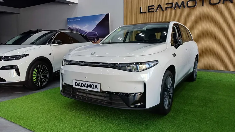 Leapmotor C10 REEV Full Komplektatsiya, Oq Rang, 0 km 1