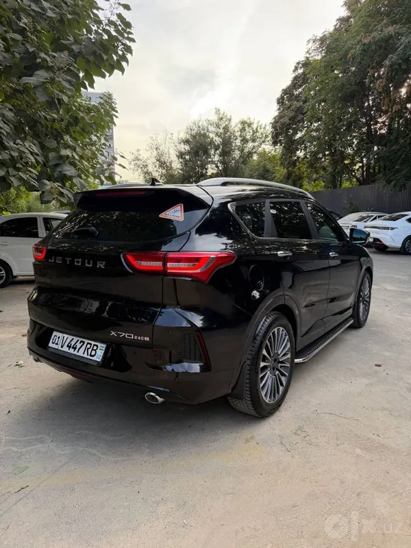Срочно продается машина Jetour X70 flagship eng fulli 3 Срочно продается машина Jetour X70 flagship eng fulli 3