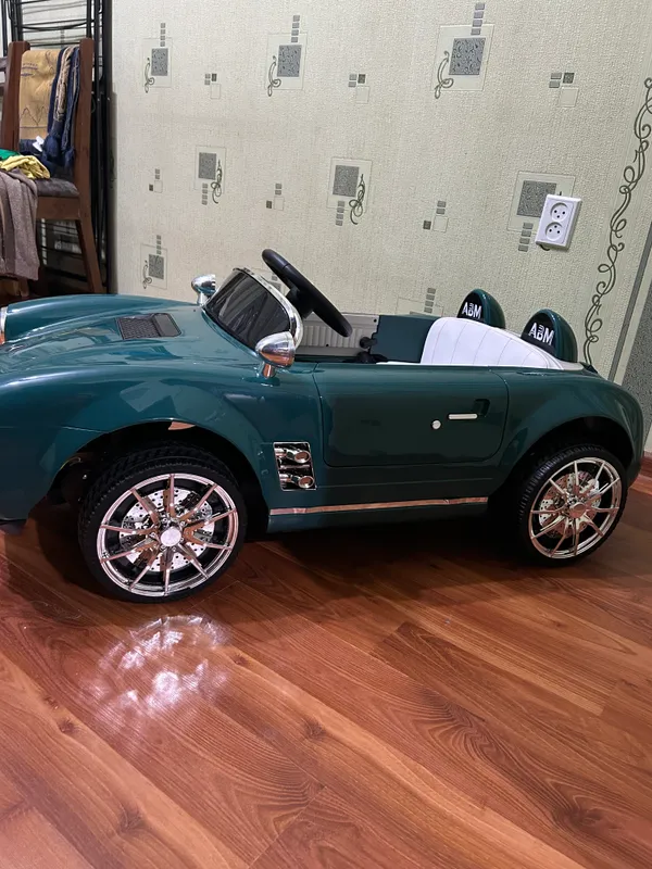 продаю детскую машинку Mercedes 300 SL roadster — фото 3 продаю детскую машинку Mercedes 300 SL roadster — фото 3