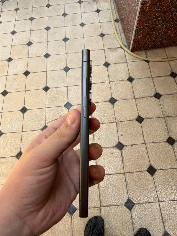 Samsung Galaxy S24 Ultra (Black Titan) — фото 3