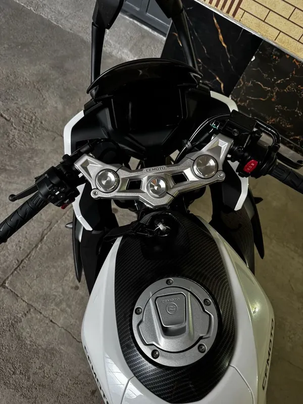 Продам CF Moto 2025 года пробег 2200 км — фото 1