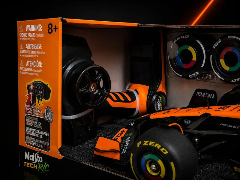 McLaren MCL38 Miami GP 2024 #81 Maisto 4 McLaren MCL38 Miami GP 2024 #81 Maisto 4