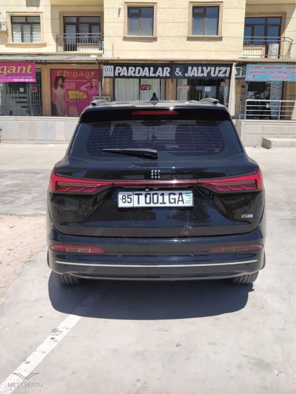 Продаетя DongFeng Fengon E580 3 Продаетя DongFeng Fengon E580 3