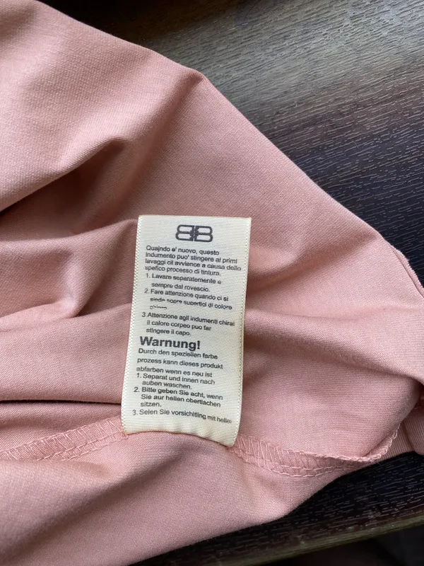 Balenciaga futbolkasi 2 Balenciaga futbolkasi 2
