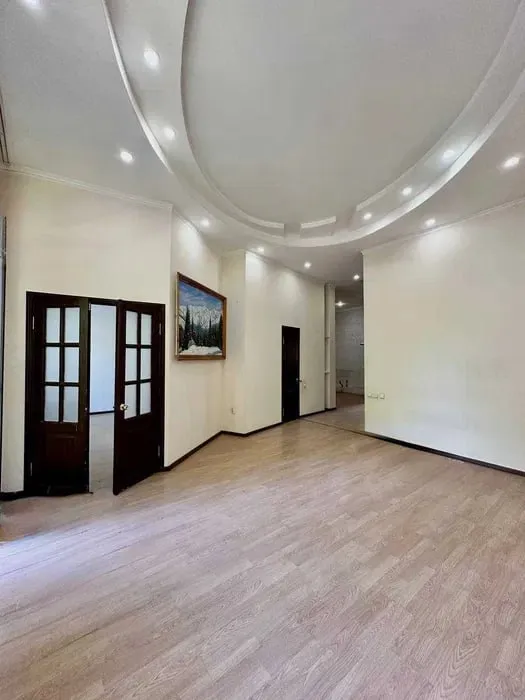 Ikkilamchi bozor, 3 xonali kvartira (Mirabod tumani, mo‘ljal C-2, Gogol xiyoboni) 2