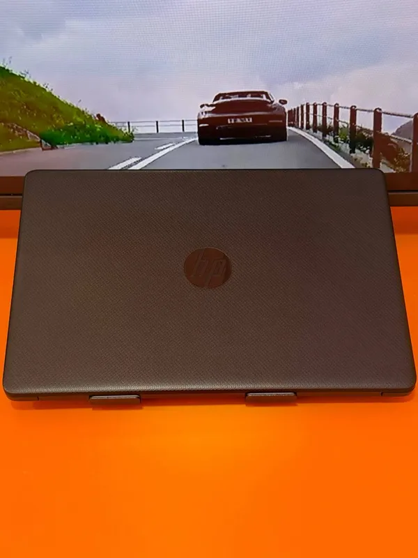 HP Laptop 3