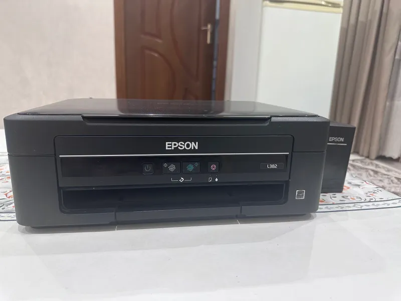 Цветной принтер Epson + сканер Цветной принтер Epson + сканер