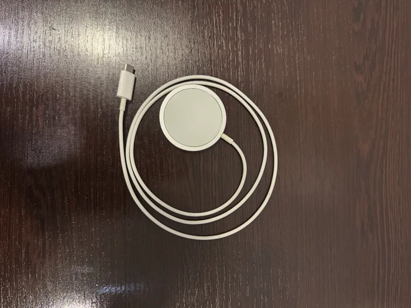 Беспроводное зарядное устройство MagSafe Charger — фото 2