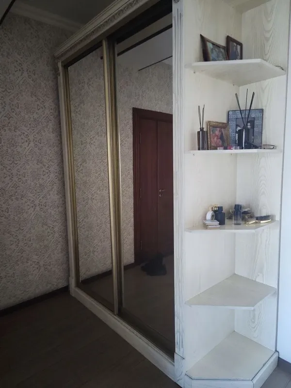 Шкаф в прихожей 2м*0.6
