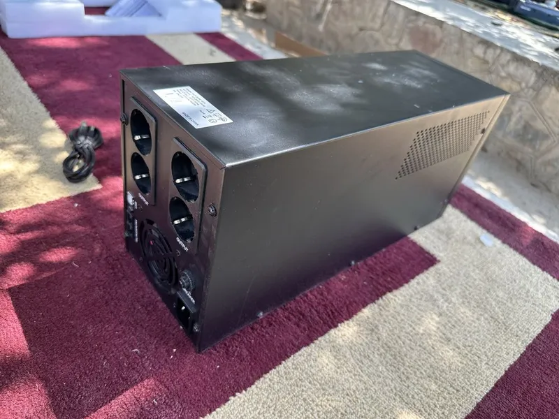 Ups AVT 3000w uninterruptible — фото 2