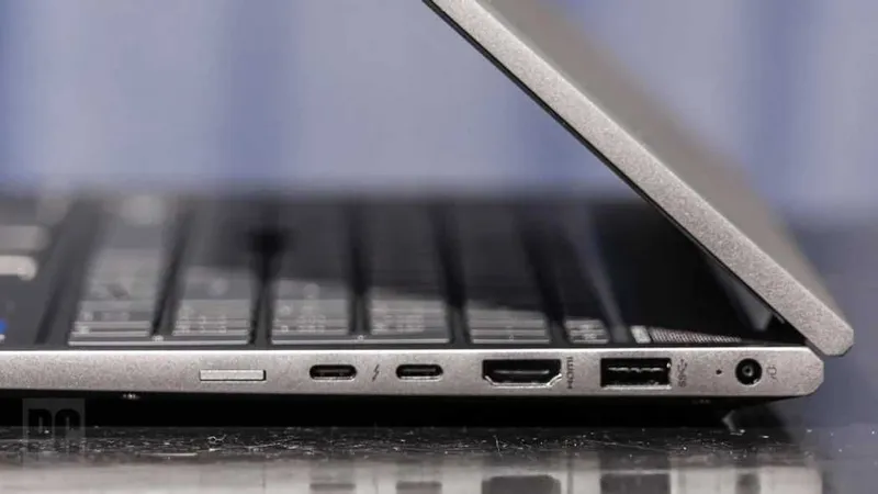 HP ZBook Firefly 15 G8 - Professional Workstation (Holati Ideal) — фото 1