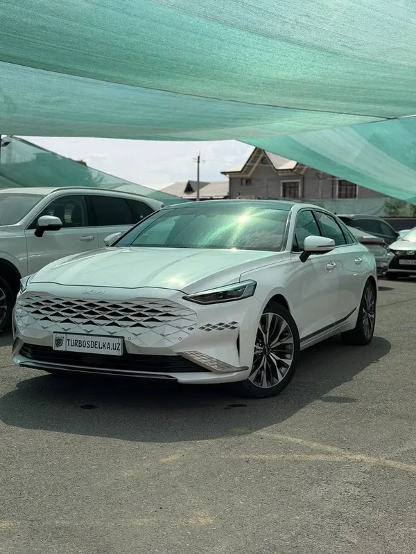 Kia K8 2023 yil